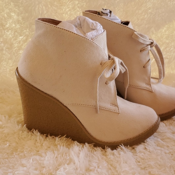 Booties - Picture 2 of 7